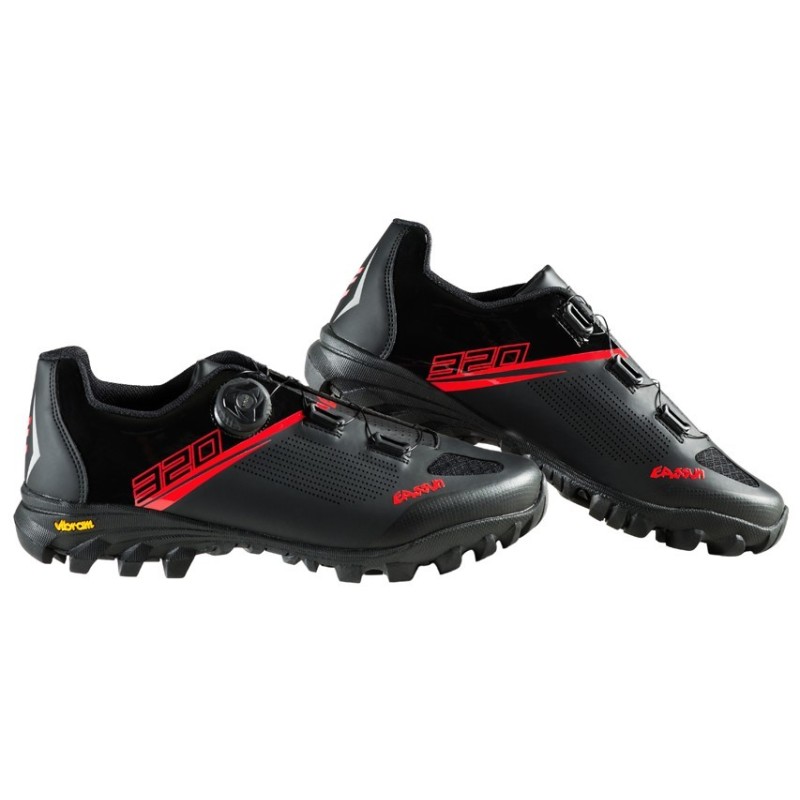 Chaussures de Cyclisme VTT 320 EASSUN, Ajustables et Antidérapantes avec Système de Ventilation, Noire et Rouge