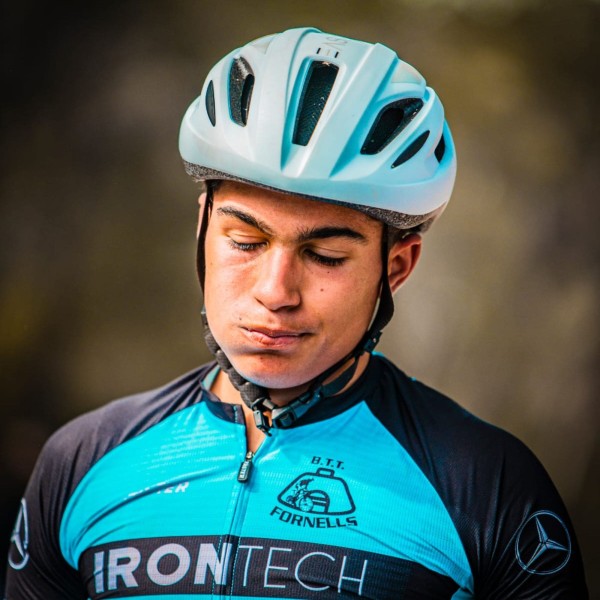 Gran Fondo EASSUN Radsporthelm, Leicht und Belüftet, Weiß